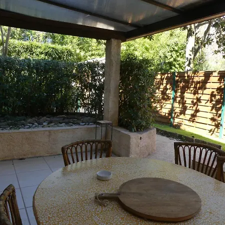 Rez De Jardin Au Calme Et Proche