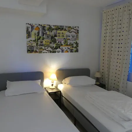 Rez De Jardin Au Calme Et Proche Apartment Mandelieu-la-Napoule